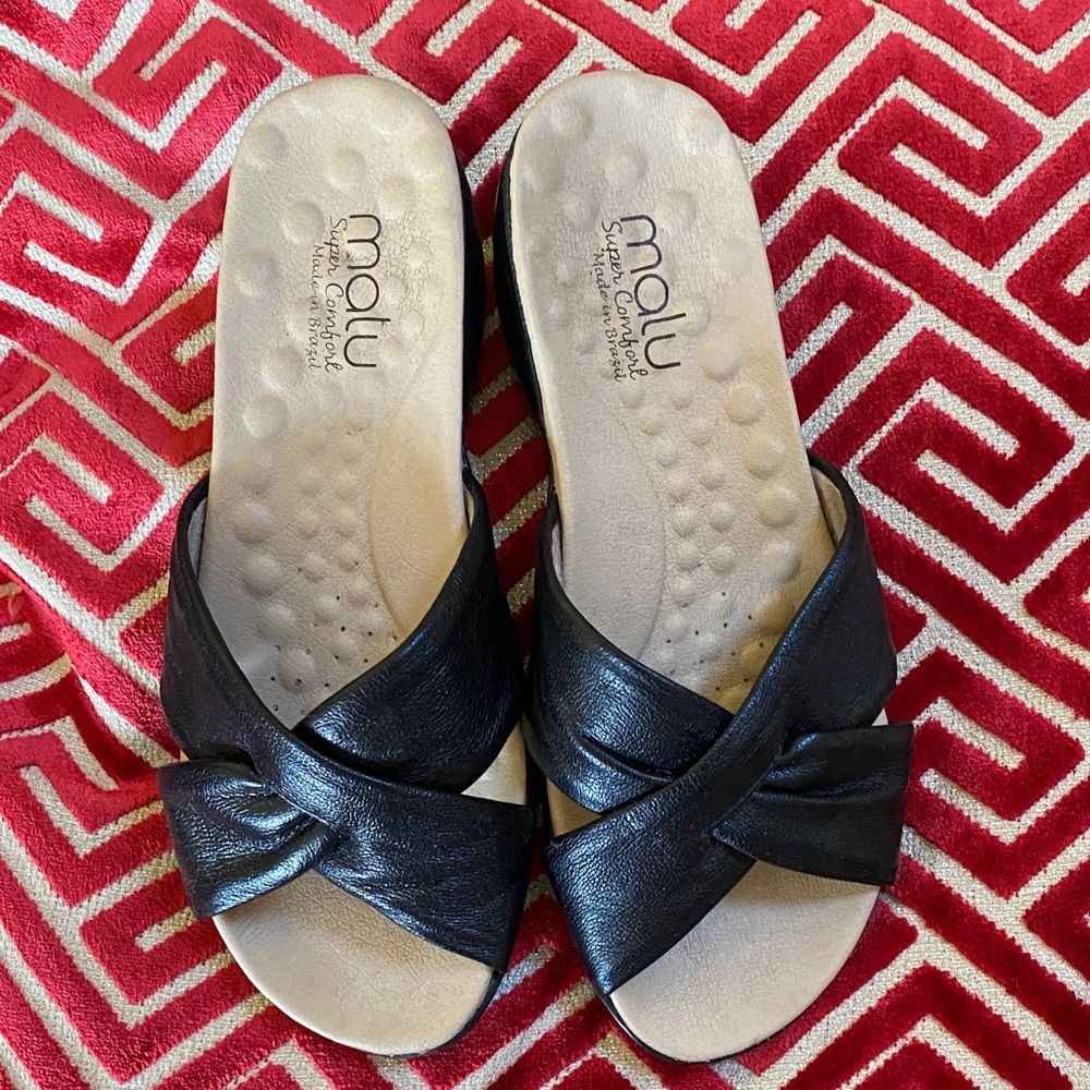Super Comfort Black Leather Slides Excellent Condition
